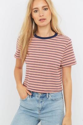 crop-tops-urban-outfitters