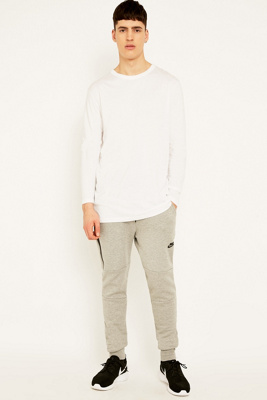 nike tech fleece joggers light grey