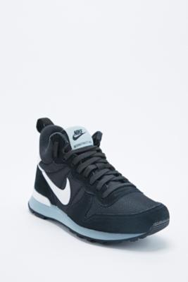 nike mid top black and white