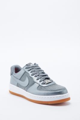 Nike Air Force 1 Low Leather Trainers in Silver