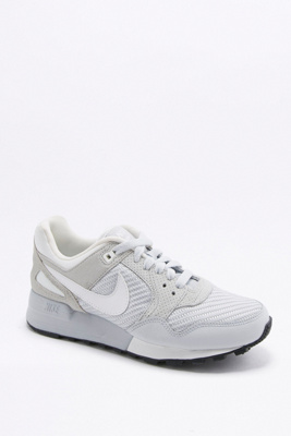 chunky white shoes nike