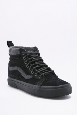black winter vans