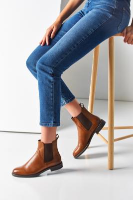 brown vagabond boots