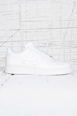 urban outfitters air force 1