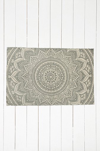 Teppich „Sahara“ in Grau mit Medaillonmustern, 5 x 7 Fuß Teppich „Sahara“ in Grau mit Medaillonmustern, 5 x 7 Fuß