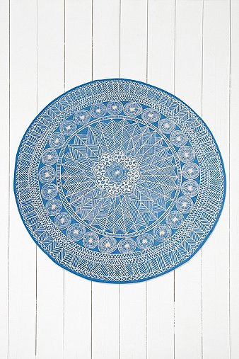 Runder Teppich „Florisse“ in Blau Urban Outfitters Runder Teppich „Florisse“ in Blau Urban Outfitters
