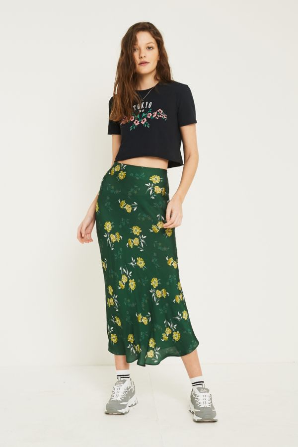 UO Tokyo Floral Embroidered Baby T-Shirt | Urban Outfitters