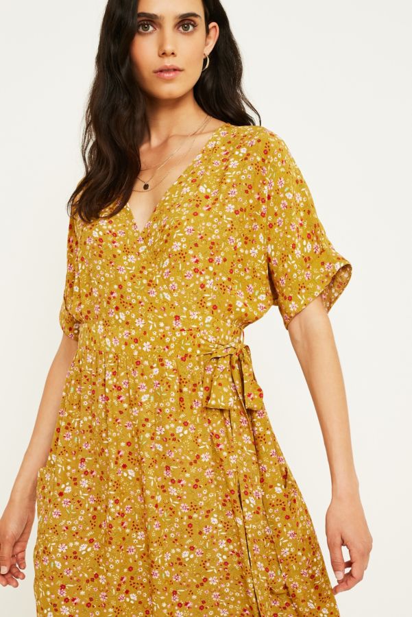 UO Gabrielle Mustard Floral Midi Wrap Dress | Urban Outfitters