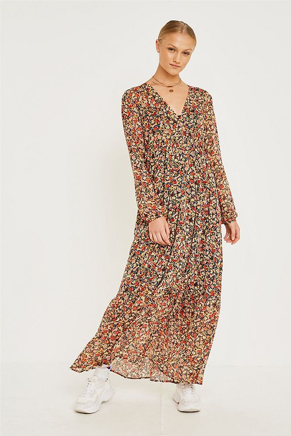 UO Myrtle Floral Tiered Maxi Dress | Urban Outfitters