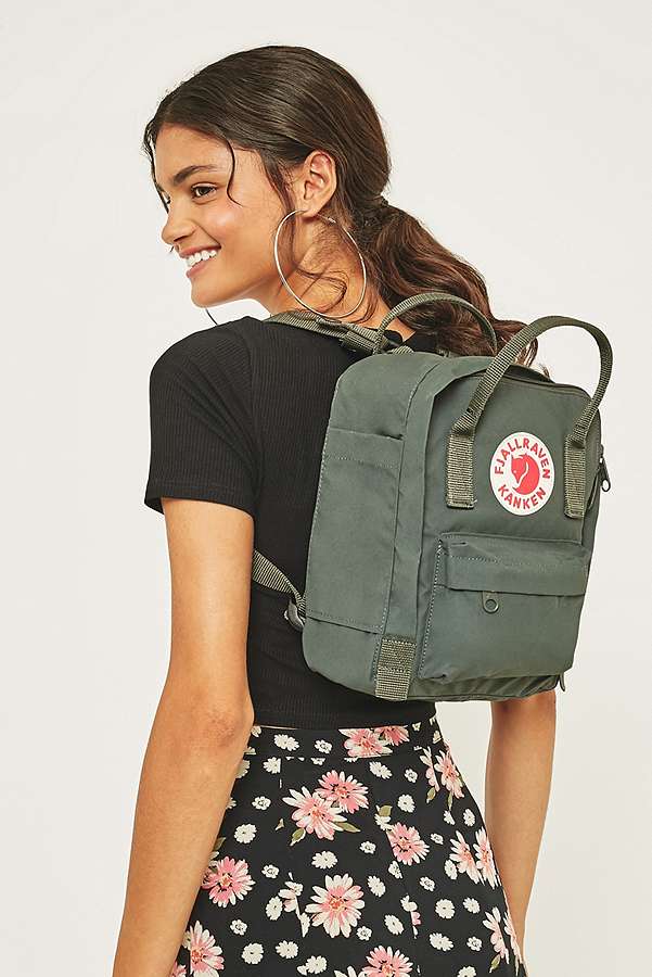 Fjallraven Kanken Forest Green Mini Backpack | Urban Outfitters