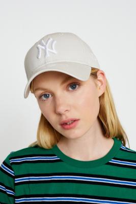 urban outfitters yankees hat