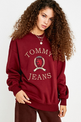 tommy jeans crest crew neck sweatshirt