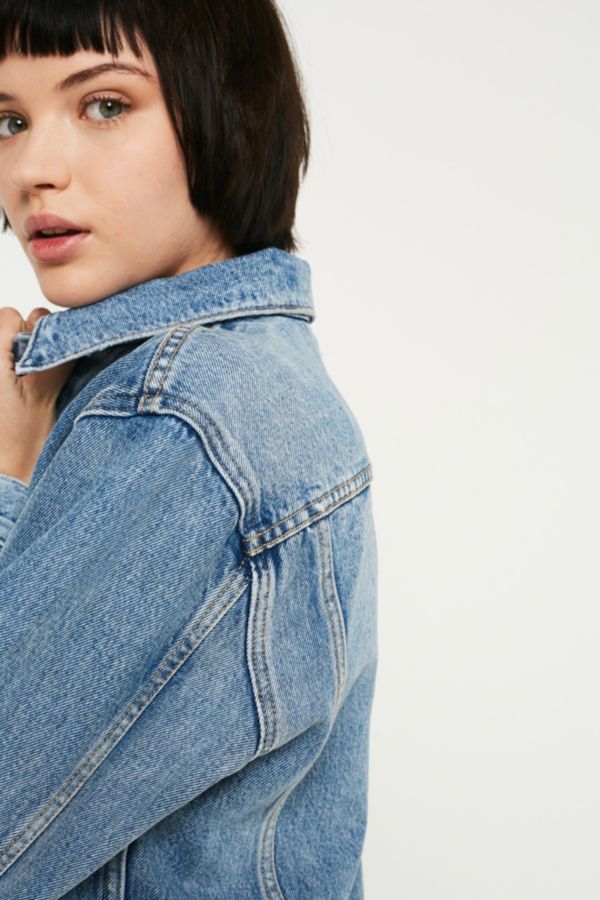 Levi’s Indigo Ex-Boyfriend Denim Trucker Jacket | Urban Outfitters