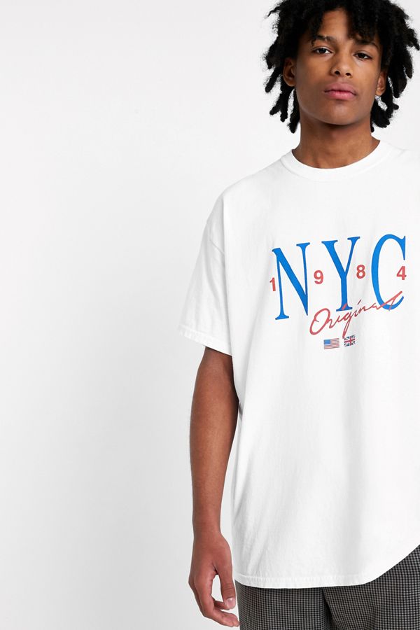 Urban Outfitters TShirt „NYC“ in Weiß mit verwaschener Grafik