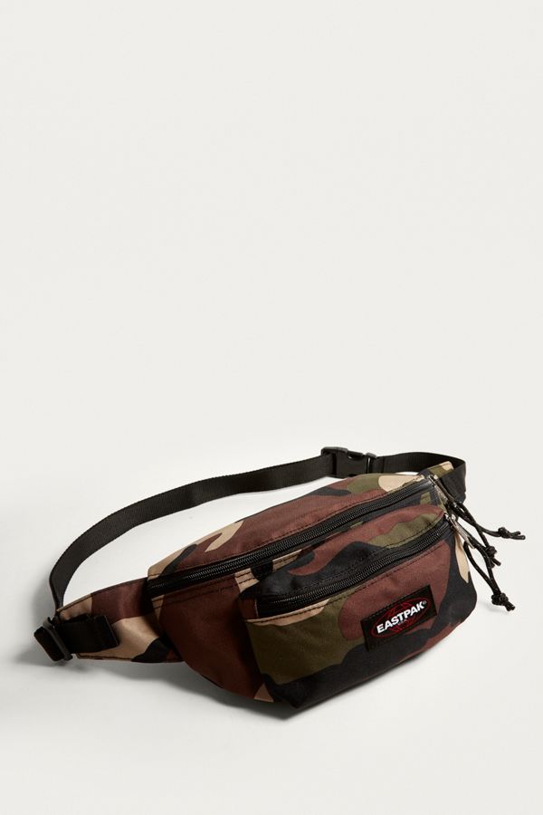 eastpak doggy