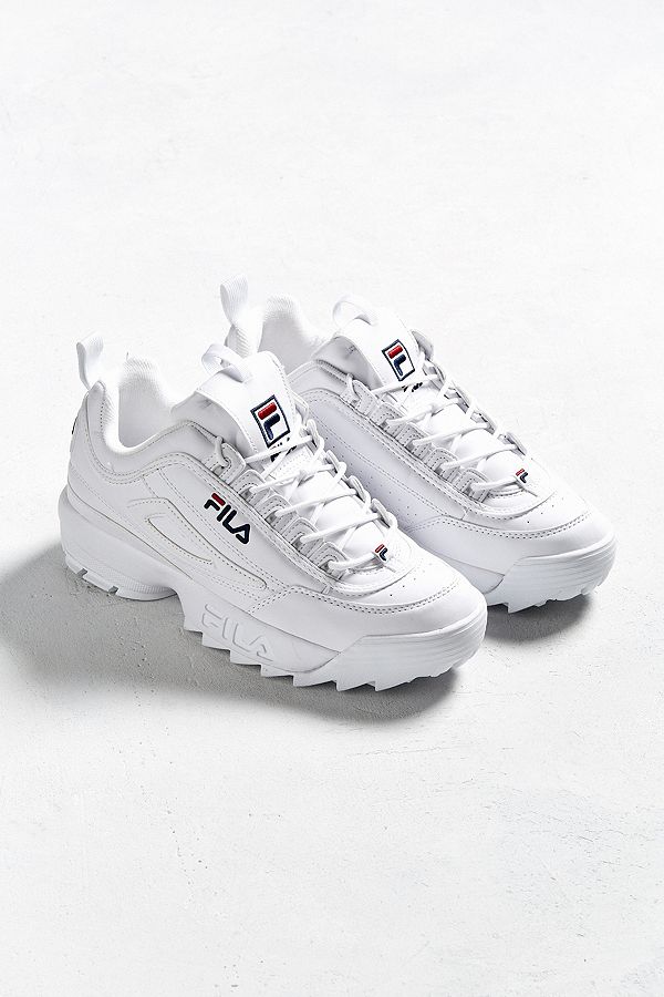 Urban Outfitters FILA – Baskets blanches Disruptor Core femme