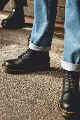 dr martens boots urban outfitters