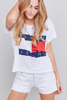 tommy hilfiger t shirt urban outfitters