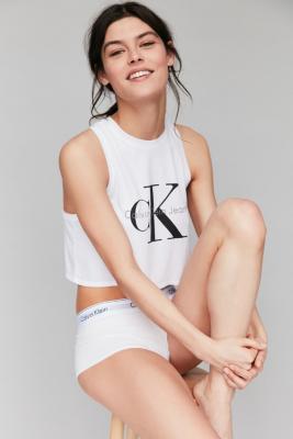 UO Exclusive Calvin Klein Cropped White Tank Top - Urban Outfitters