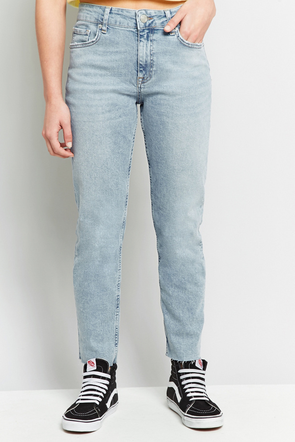 BDG Axyl Slim Straight Bleached Jeans | Urban Outfitters