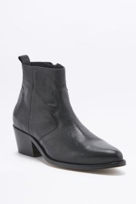 Boots - Urban Outfitters